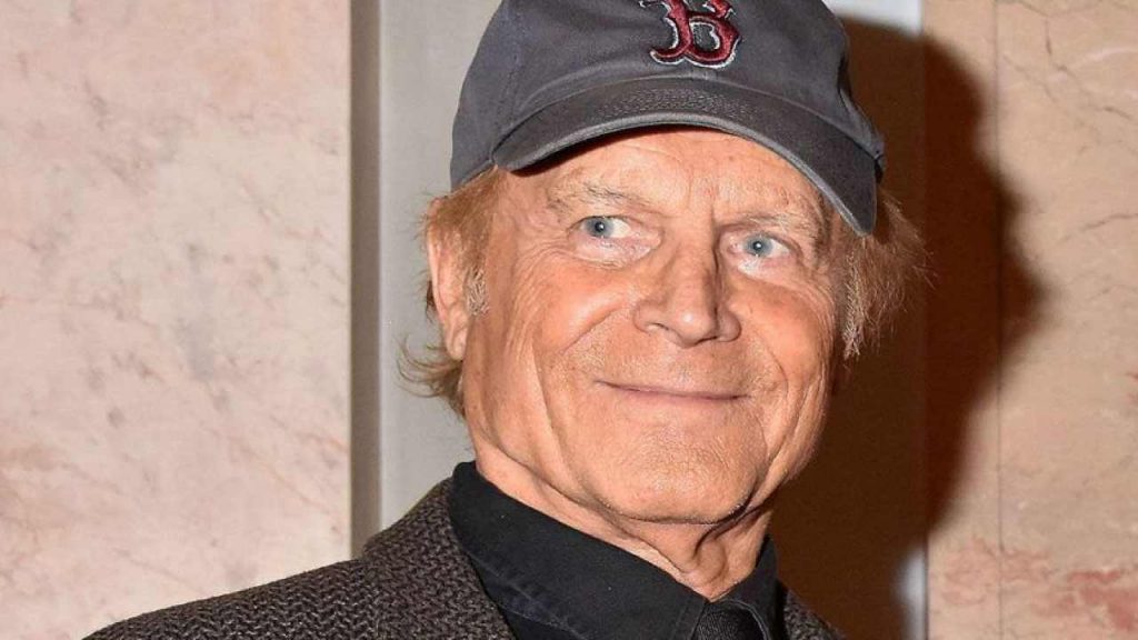 Terence Hill, avete mai visto dove vive? Favolosa villa immersa nel verde | Foto