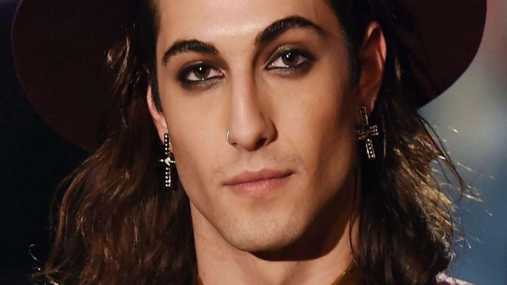 Damiano Dei Maneskin Senza Trucco Comè Al Naturale Il Cantante