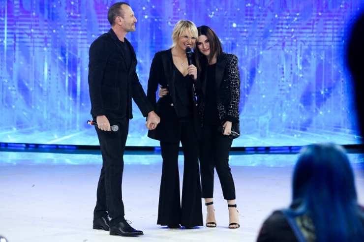 Maria De Filippi Laura Pausini - Solonotizie24