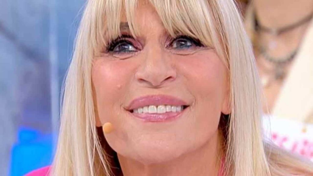 Gemma dà scandalo in tv, babydoll e reggicalze: a Uomini e Donne senza più freni