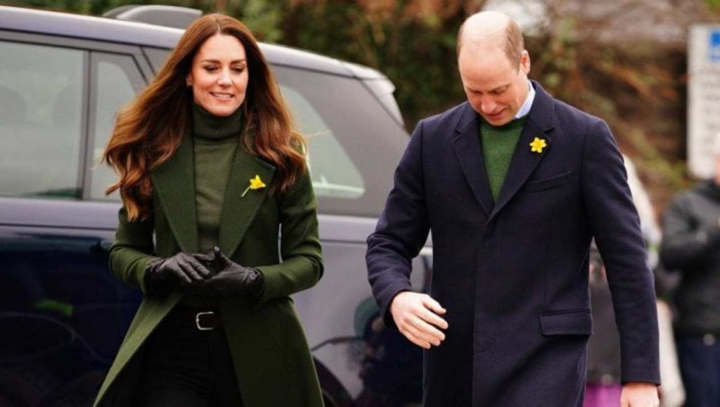 Kate e William fuggono da Londra: l’arrivo di Meghan ha sconvolto i loro piani e quelli della Regina